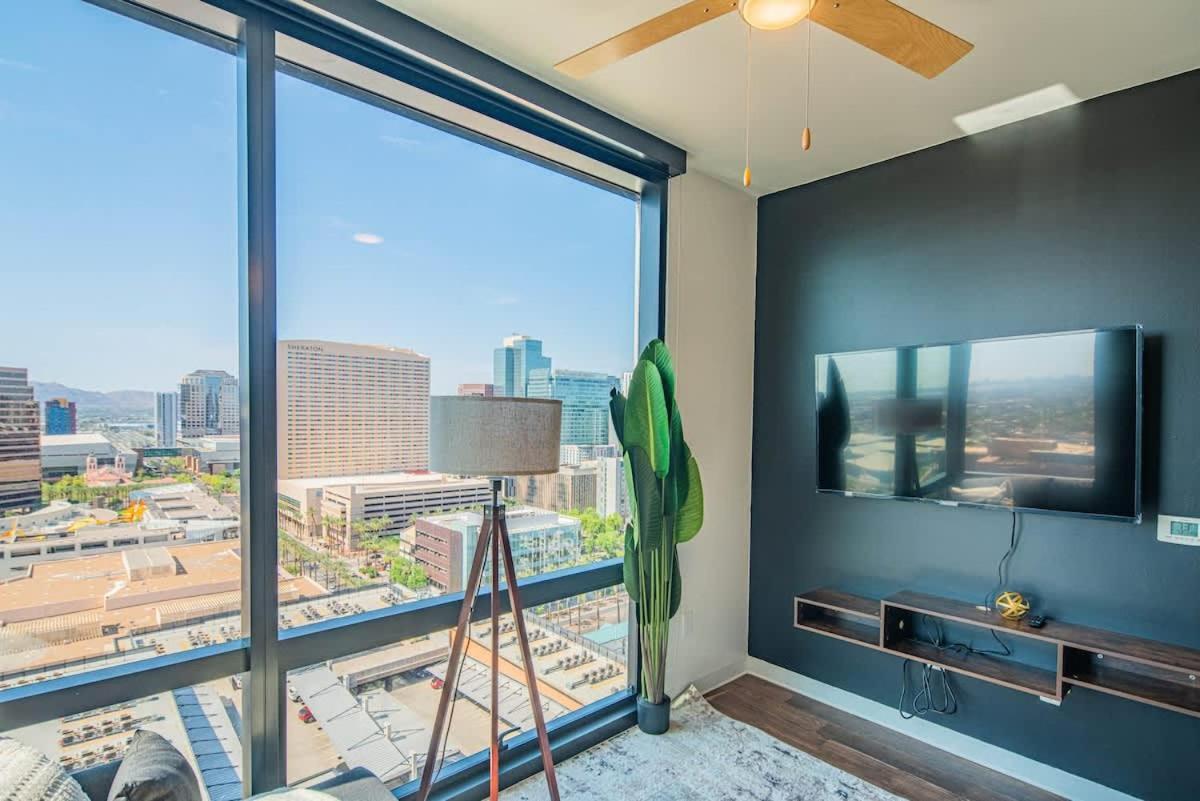 Comfy 1bd - Dt, Pool, Gym, Parking, High Rise Phoenix